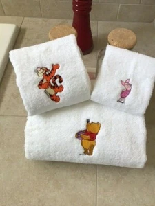 Winnie the Ti and Piglet -3 Piece Embroidered Bath Towel Set - Persona - Picture 1 of 12