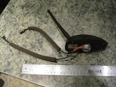 Conjunto de antena de rádio 2009 Nissan Cube montado no teto usado fabricante de equipamento original EP1256MA - Imagem 1 de 4