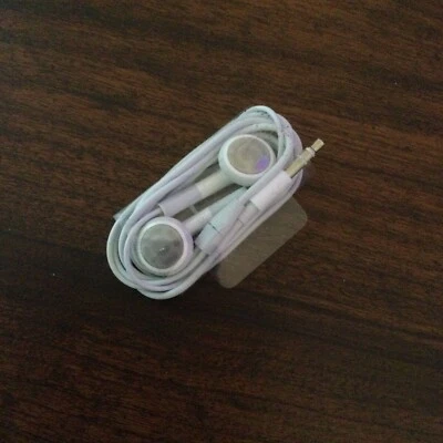 OEM  Apple Earphones Earbuds Headphones Mic iPhone 2G 3 3G 4 4S 5 5S 6 6+ - Image 1 of 3