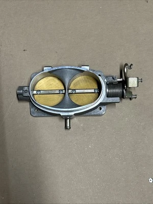 Carrocería del acelerador Dodge Ram SRT 10 BBK Performance Gen 3 Viper Twin 67 mm usada Foto 1 de 4