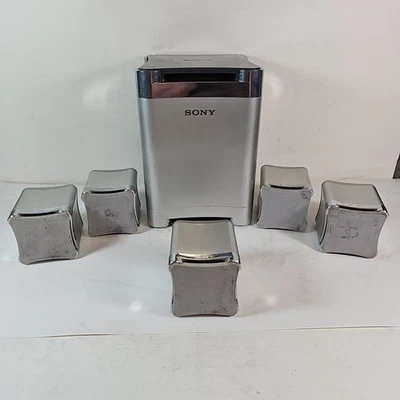 Altoparlanti audio surround Sony 5.1, subwoofer, centrale e satelliti, funzionanti  - Immagine 1 di 4