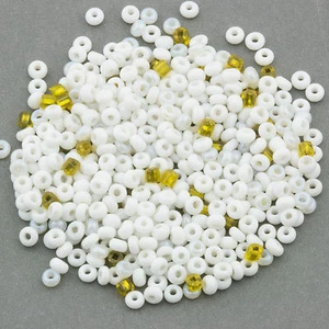 Czech Seed Beads 11/0 White & Gold Mix15g 10645208 - Picture 1 of 2