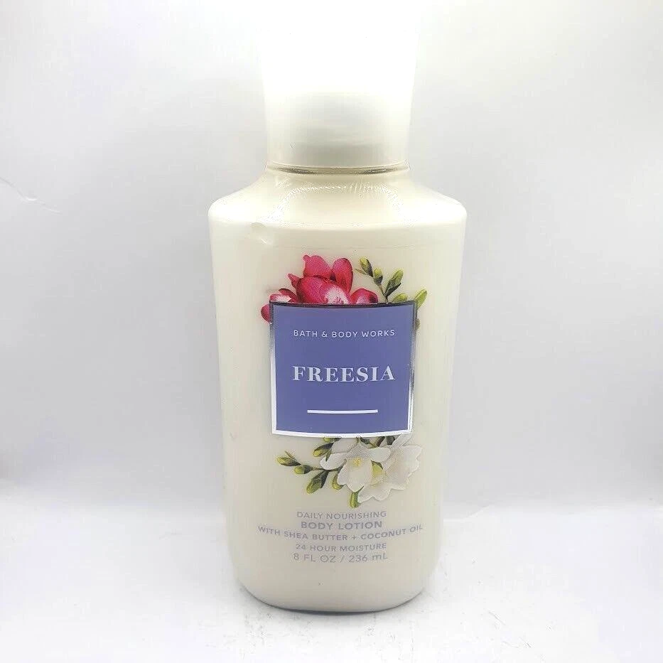 Loción corporal Bath And Body Works Freesia 8 fl oz Foto 1 de 1
