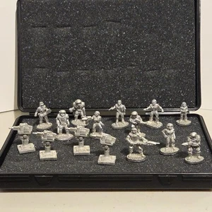 Leading Edge Games 1991 Aliens Colonial Marines Boxed Set 15 Pieces With Case - Picture 1 of 11