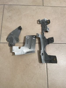 Renault Twingo II CN0_ 1.2 Kotflügelhalter Halter Halterung vorne Links - Bild 1 von 6