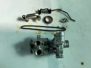 04-06 YAMAHA YZF R1 ENGINE MOTOR WATER OIL PUMP COOLING ASSEMBLY 2004 2005 2006 - Picture 1 of 1