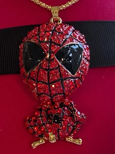 BETSEY JOHNSON PENDANT SPIDERMAN CARTOON FIGURE RED CRYSTALS BLACK ENAMEL GOLD - Picture 1 of 8