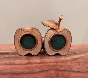 Ted Arnold Brass Apple Shape Picture Frame Vintage 1960s ( teacher gift) - Picture 1 of 4