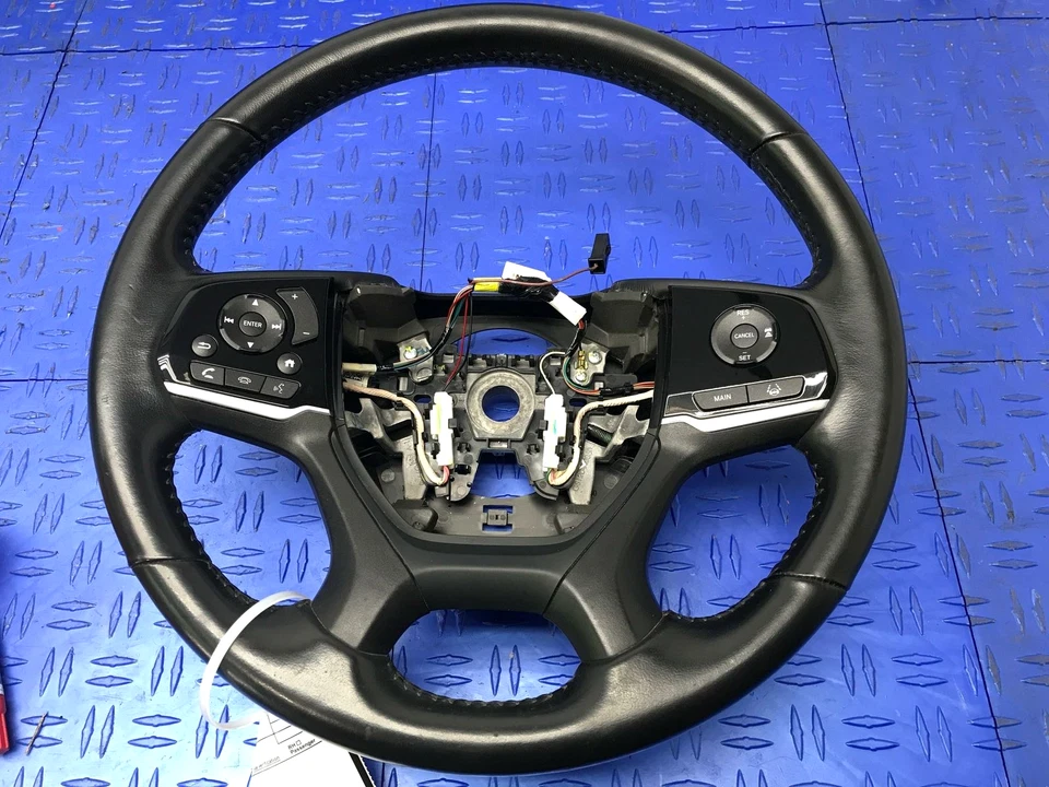 Volante Honda Odyssey 2018-2021 con asistencia adaptativa y de mantenimiento de carril sin calefacción Foto 1 de 4