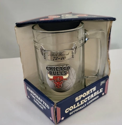 Chicago Bulls 1996 NBA Champions Glass Mug Stein Basketball NBA Record Jordan Cover
