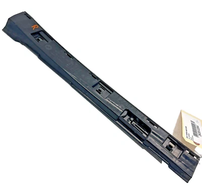 BMW 440i 2017-2020 soporte de repisa moldura de umbral lateral del pasajero trasero OEM Foto 1 de 4