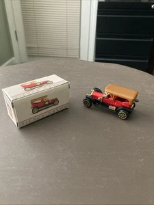 VINTAGE PIERCE ARROW CAR No. 302, 1:64, IN ORIGINAL BOX - Picture 1 of 7