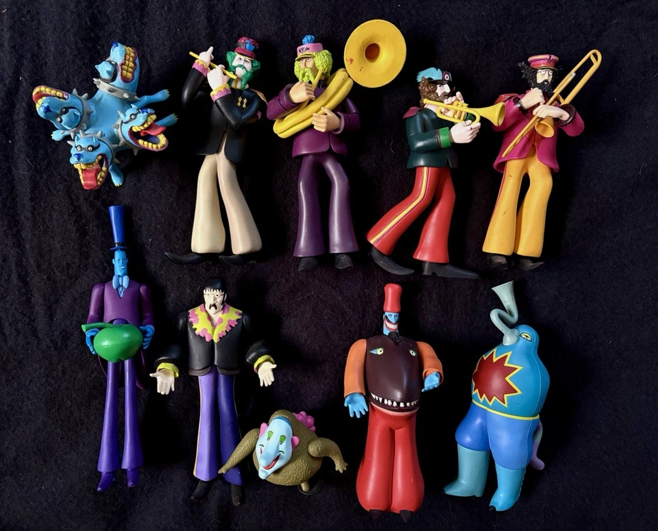 Lote de 10 figuras de acción submarino amarillo McFarland Toys The Beatles Foto 1 de 1
