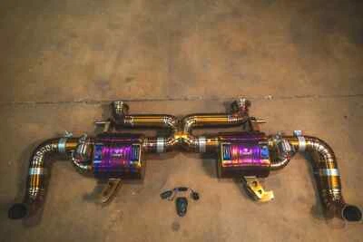 Escape esportivo Valvetronic Designs GR5 titânio compatível com Audi R8 V10 Gen 2 2017+ - Imagem 1 de 4