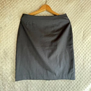 H&M Size 10 Skirt Clothing - Picture 1 of 11