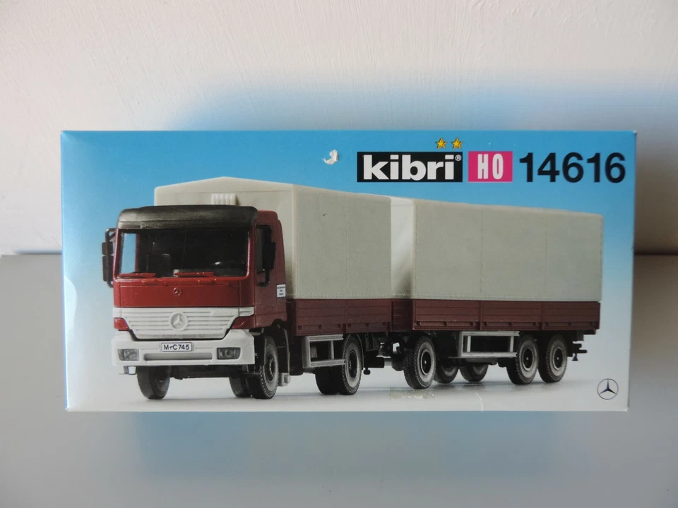 Kibri 14616 H0 1:87 MB autocarro telonato con rimorchio - Immagine 1 di 1