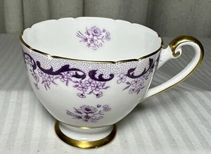 Shelley Heavenly Mauve Ripon Shape Teacup Flowers & Scrolls Gold Trim England - Picture 1 of 10