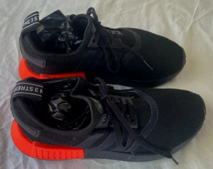 ADIDAS..3 RAYAS..NEGRO Y NARANJA..ZAPATILLAS..MUJER 6.5 - Imagen 1 de 5