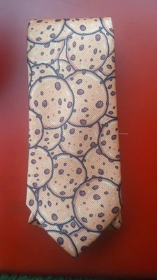 100%聚酯纤维手工制作巧克力片饼干领带 — 第 1/2 张图片