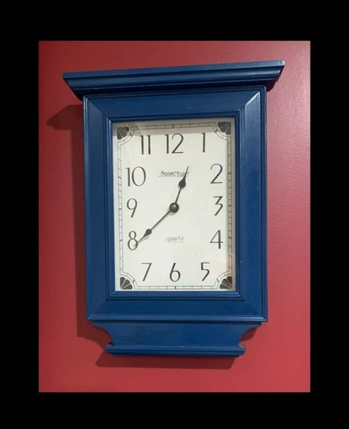 SUNSETIME QUARTZ WOOD FRAMED WALL CLOCK WITH A VINTAGE COUNTRY LOOK Cover
