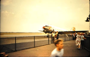 Roter Rand Kodak Kodachrome Dia des Braniff Flugzeugs 1950. - Bild 1 von 3