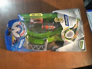 2005 Hot Wheels Micro Madnetics Madloop #GRN SH - Bild 1 von 6