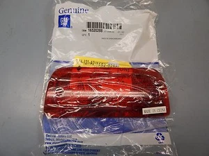 97-03 S-10 S10 Extended Cab 3rd Brake Light Lamp Lens Genuine GM 16520288 Sonoma - Picture 1 of 1