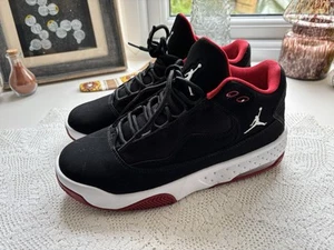 Nike Jordan Max Aura 2 Black & Red Sneaker UK 5,5 6Y - Bild 1 von 16
