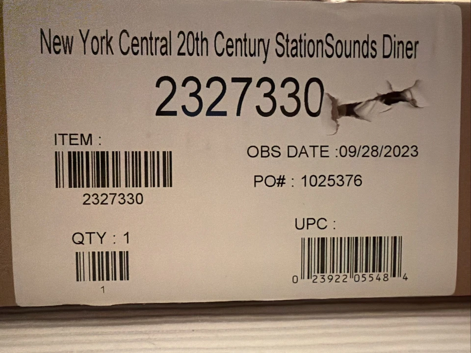 Lionel 2327330 New York Central 20th Century Limited Station sounds Diner 2-Pack - Image 1 of 3