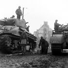 Ww2 Wwii Photo World War Two / Us M4 Sherman 3Rd Armored Cologne March 45
