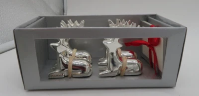 Set of 4 Silver Plated Reindeer Place Card Holders with blank placecards - Image 1 of 4
