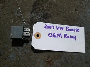 2007 VW BEETLE 0EM Relay - Picture 1 of 3