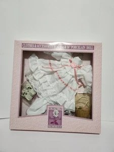 Ropa y accesorios recuerdos de colección para muñeca de porcelana de 16"  - Imagen 1 de 5