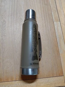 Stanley The Heritage Classic Insulated Thermos Bottle Stainless Steel Green - Picture 1 of 12