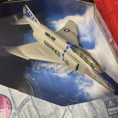 NEW RAY Sky Pilot Collection 1:72 Scale VFA-232 Fighter Plane 21303 NIB marines - Image 1 of 4