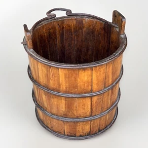 Antique Primitive European Wooden Well Water Bucket Metal Bands And Handle - Bild 1 von 3
