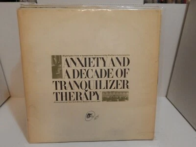 Anxiety and a Decade of Tranquilizer Therapy with Booklet Hilton Hotel 1964 LP Foto 1 de 2