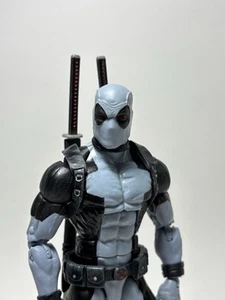 Figura de acción Hasbro Marvel Legends X-Force Deadpool (Serie Sasquatch BAF) - Imagen 1 de 5