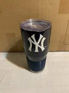 New York Yankees MLB 30oz Tumbler Cup Mug Boelter Brands New - Picture 1 of 2