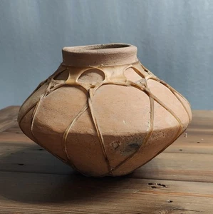 Original Vintage Tarahumara Mexican Indian Clay Water Pot - Handmay With Rawhide - Picture 1 of 14