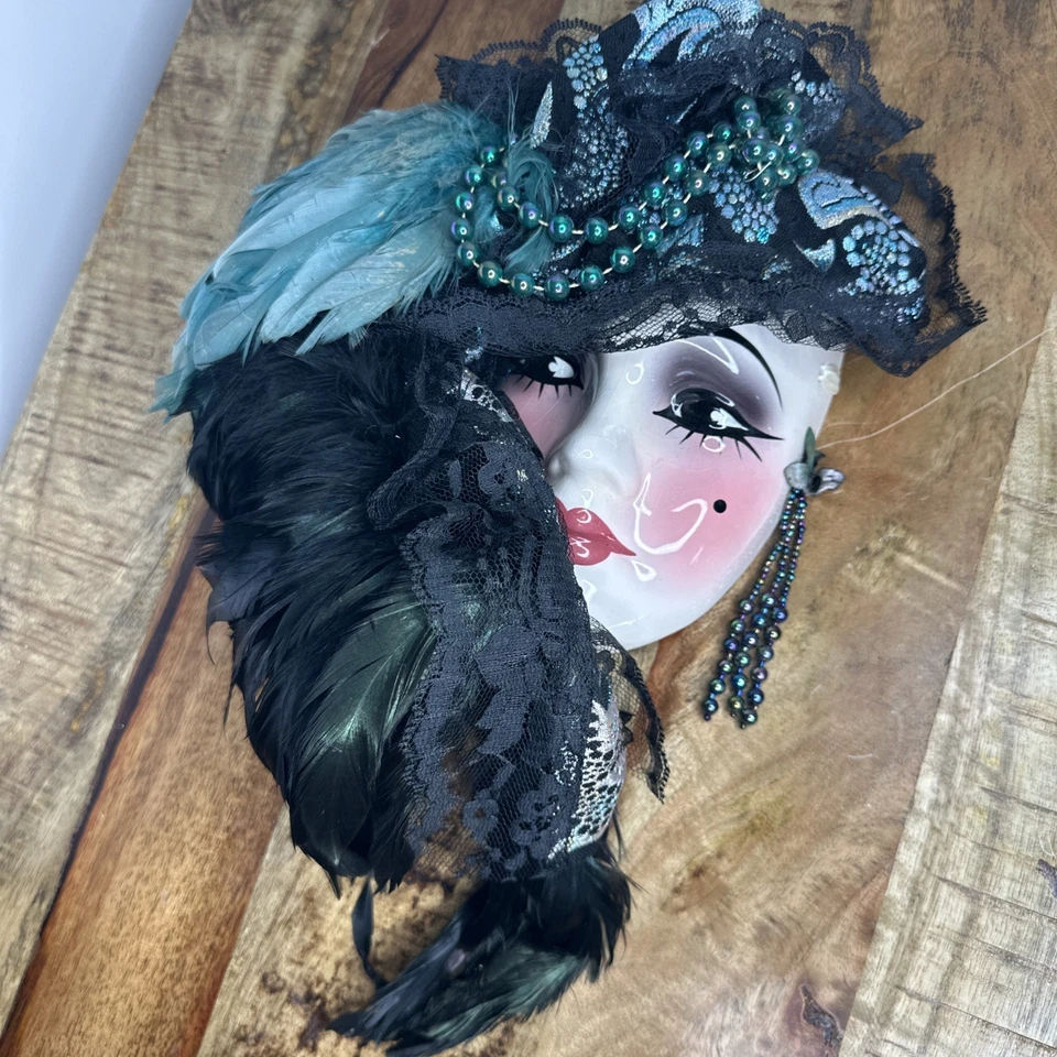 De colección. Máscara facial de pared de cerámica de creaciones únicas para mujer exótica negra VERDE firmada Foto 1 de 4