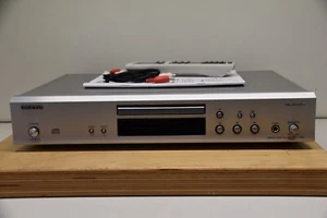 Onkyo DX-7355 High-end CD/ MP3 Player in Silber mit BDA und FB! TOP Zustand - Bild 1 von 15