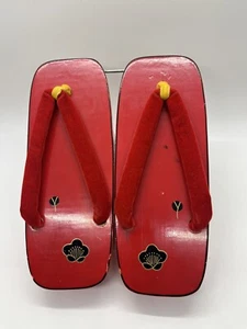 Vintage WoodenJapanese Geta sandals clogs shoes 2 " High. Size Small 5 - Picture 1 of 8