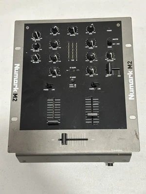 DJ-микшер Numark M2 Channel Scratch с адаптером переменного тока не протестирован на запчасти - Изображение 1 из 4