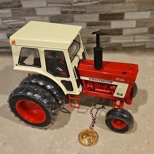 1/16 ERTL Precision Series #18 International Harvester 1466 Tractor W/ Duals - Picture 1 of 21