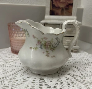 Vintage JOHNSON BROTHERS ENGLAND "The Baroda" pitcher~RARE FIND - Picture 1 of 7
