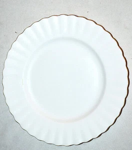 VINTAGE ENGLAND Royal Albert Val D’or White Gold Dessert Plate 7” Bone China - Picture 1 of 4