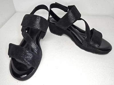 Vaneli Womens Konya Sandal Black Printed Leather adjustable Straps Size 9 W NEW - Image 1 of 4