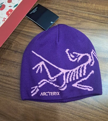 Arc'teryx Cabeza de Pájaro Toque Gorro Orca Púrpura - Unisex Sombrero de Invierno - Nuevo con Etiquetas Foto 1 de 4