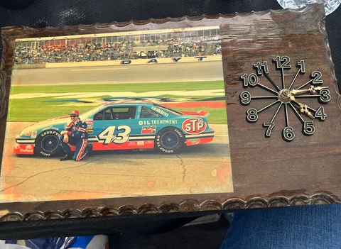 #43 RICHARD PETTY STP CAR @ DAYTONA 10 X 16 LIMITED EDITION HAND MADE WALL CLOCK Cover